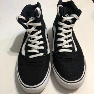 Vans Off The Wall High Tops Women’s Size 7
